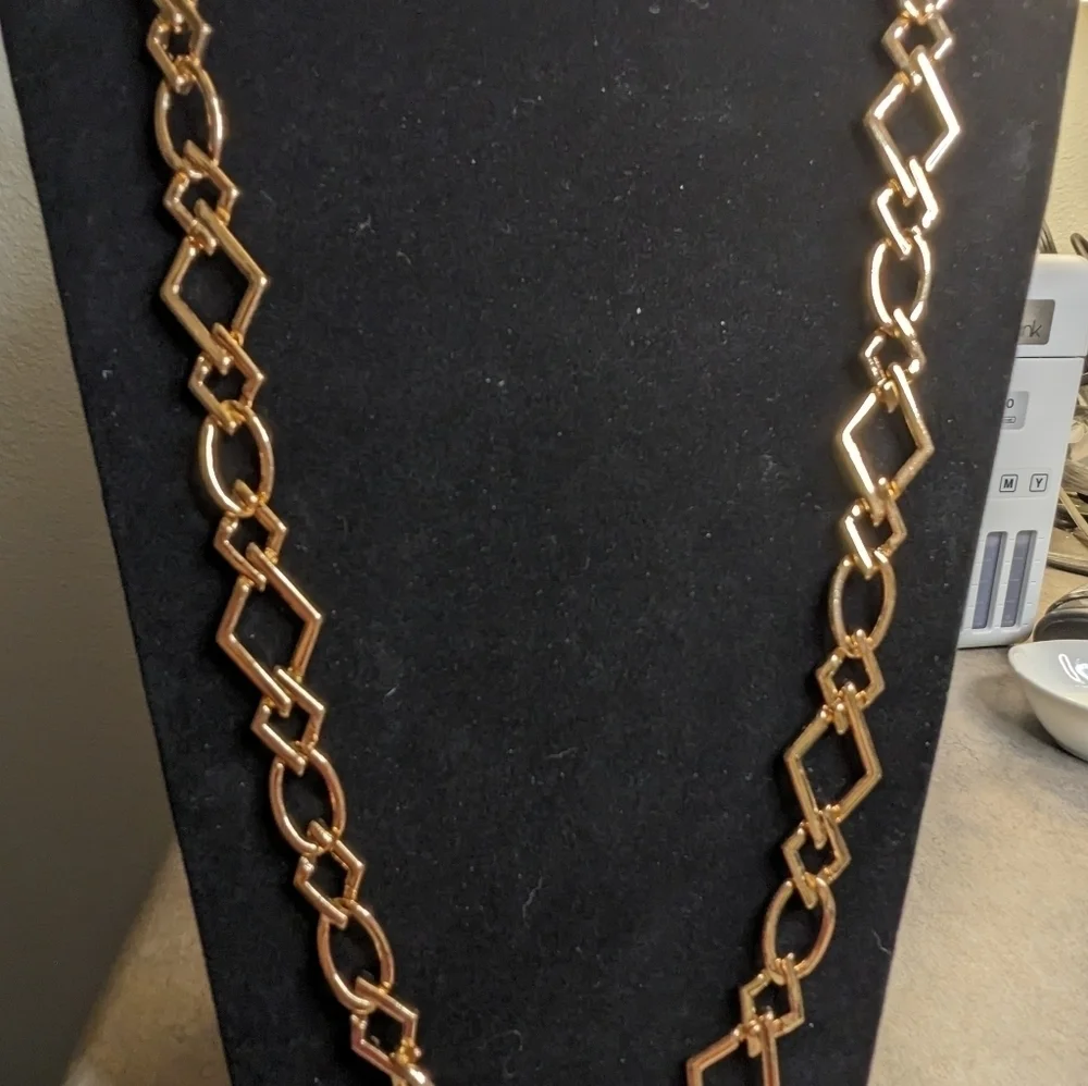 CACHE Gold Tone Link‎ Necklace